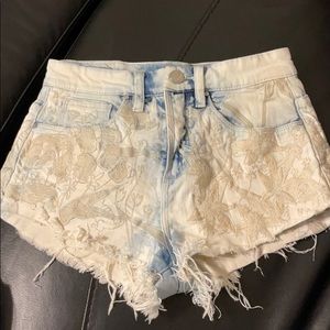 BLANK NYC DENIM EMBROIDED SHORTS